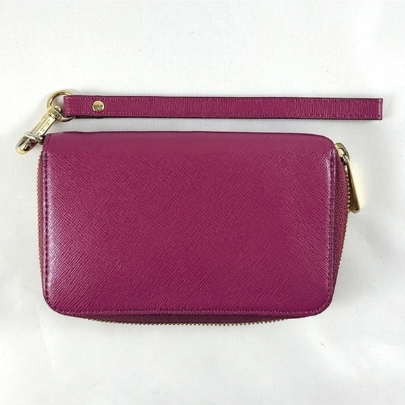 Michael Kors Women's Jet Set Fuchsia Gold Zip Around Leather Wristlet  Wallet - Picture 3 of 11